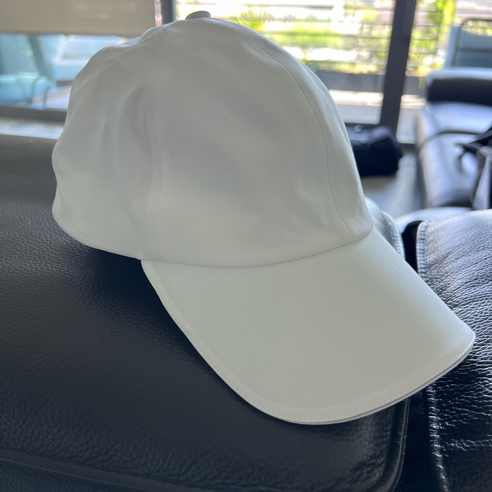 Brand new Lululemon fast and free running hat (white)